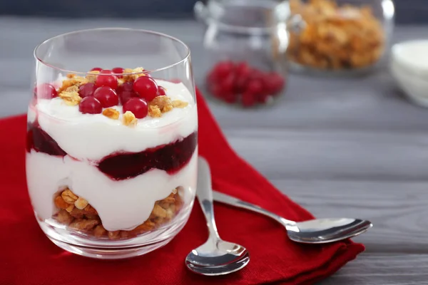Delicioso parfait de yogur natural —  Fotos de Stock