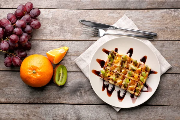 Delicious waffle with fruits — Stock Photo, Image