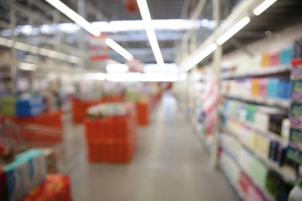 Vista borrosa de los estantes del supermercado —  Fotos de Stock