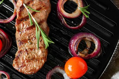 aromatik biberiye ve domates ızgara biftek   