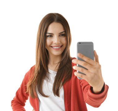 Güzel genç kadın alarak selfie 