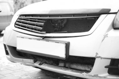 Çarpışan araba, closeup kaza kırık