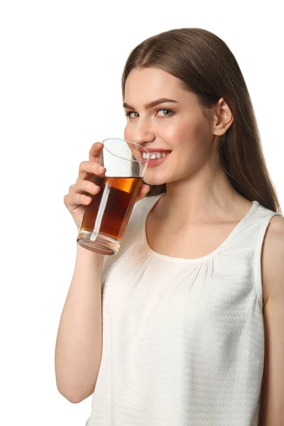 Mujer joven con vaso de jugo —  Fotos de Stock
