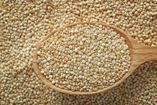 Organic quinoa seeds — Stock Photo, Image