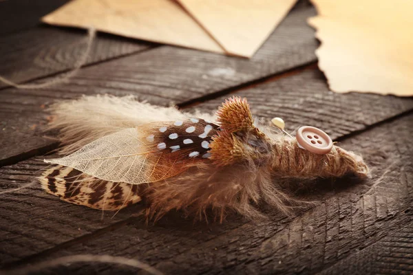 Hermosa pluma boutonniere — Foto de Stock