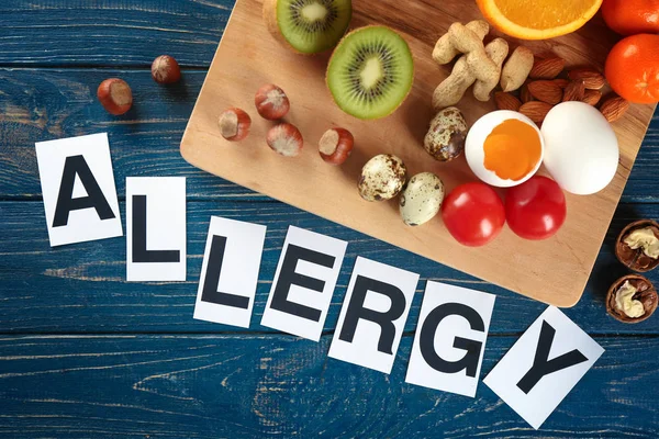 Word ALLERGY and food — Stock Photo, Image