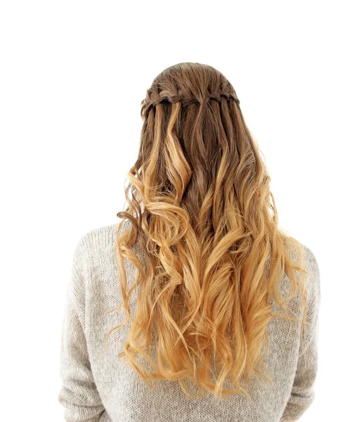 Młoda kobieta z piękną fryzurą — Zdjęcie stockowe
