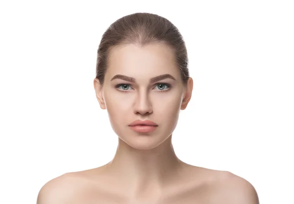 Junge Frau mit schönem Nackt-Make-up — Stockfoto