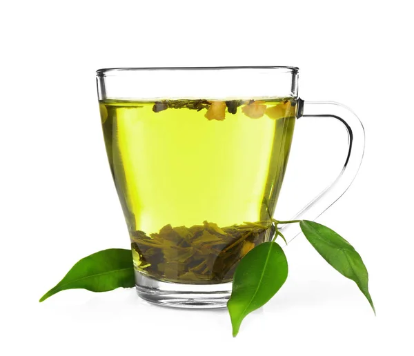 Taza de té y hojas verdes — Foto de Stock