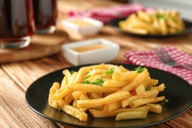 kızarmış patates soğan ile 