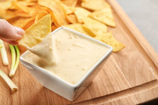 Skål med öl ost dip — Stockfoto