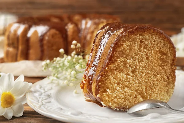 Fatia de delicioso bolo de Páscoa — Fotografia de Stock