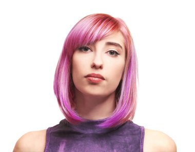 Boyalı saçlı güzel genç kadın  