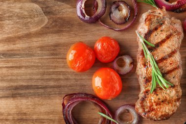 aromatik biberiye ve domates ızgara biftek  