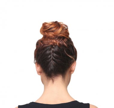 modern saç modeli olan kadın 