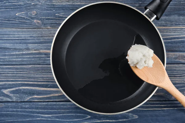 Cucchiaio con olio di cocco — Foto Stock