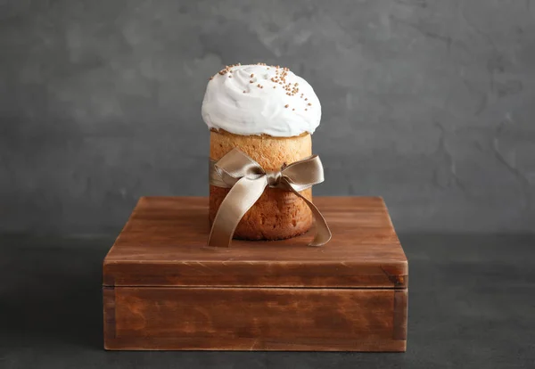 Traditional Russian Easter cake — Stock Photo, Image