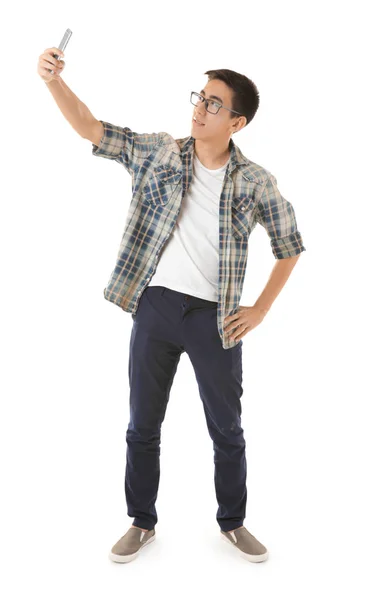 Joven asiático hombre tomando selfie —  Fotos de Stock
