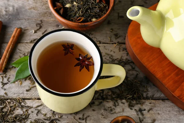 Taza de té aromático — Foto de Stock