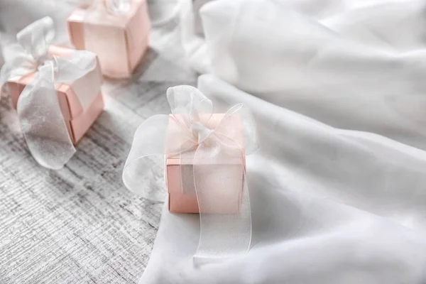 Pequenas caixas de presente para o dia do casamento — Fotografia de Stock