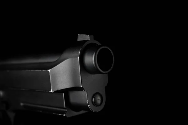 Cano da arma no fundo preto — Fotografia de Stock