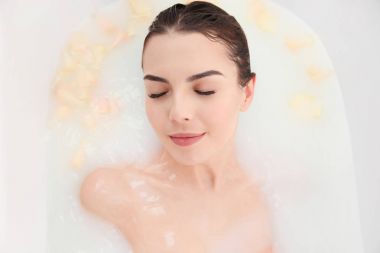 kadın alarak banyo evde