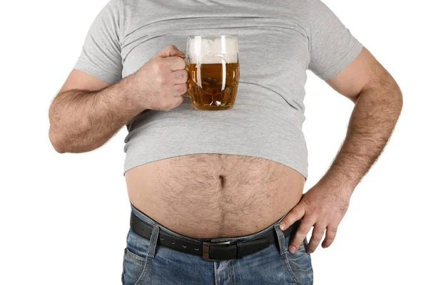 Hombre con gran barriga sosteniendo un vaso de cerveza —  Fotos de Stock