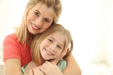 Mutlu anne ve kız 