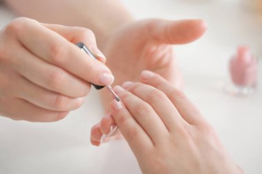 Kadın manikür Başlarken 