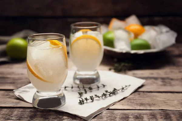 Cocktails rafraîchissants au citron — Photo