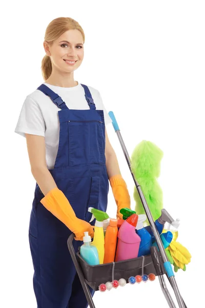 Mujer con agentes de limpieza y suministros sobre fondo blanco —  Fotos de Stock