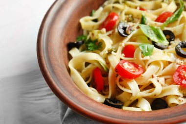 Lezzetli makarna ile plaka 