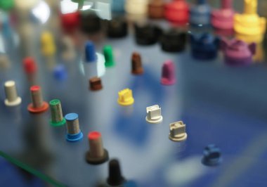 Küçük ayrıntılar üstünde cam