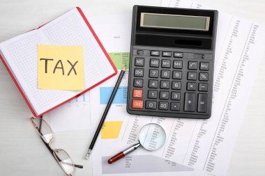 Office belgeleri ile hesap makinesi 