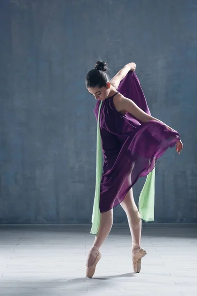 Young beautiful ballerina — Stock Photo, Image