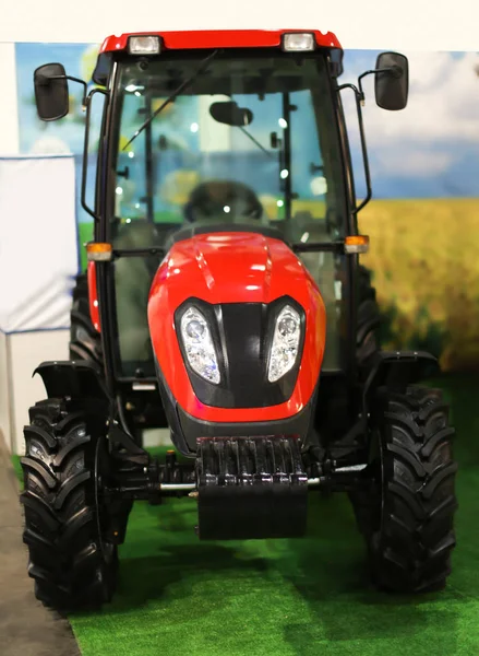 Tractor modern la expoziția agricolă — Fotografie, imagine de stoc