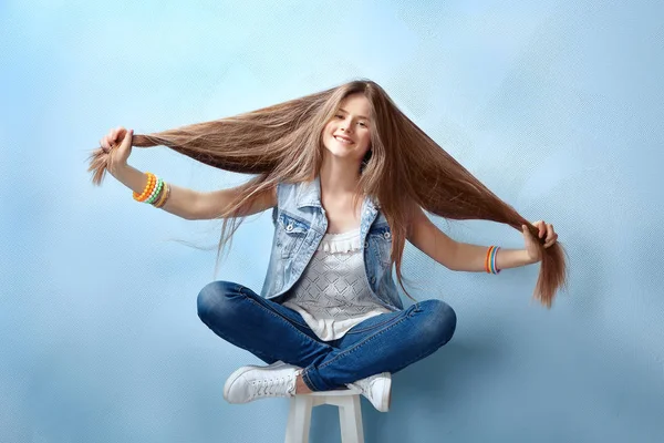 Pretty teenager girl — Stock Photo, Image