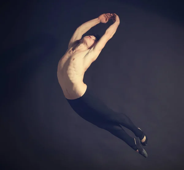 Yakışıklı balet — Stok fotoğraf