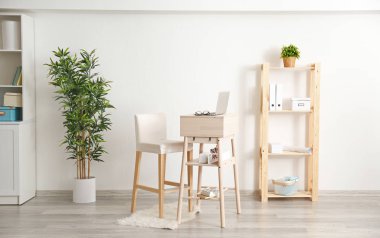 Dizüstü bilgisayar ile yüksek Danışma 