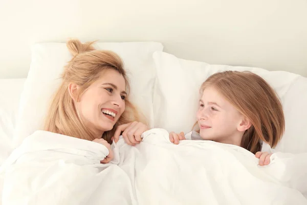 Happy mother and daughter — Stock Photo, Image