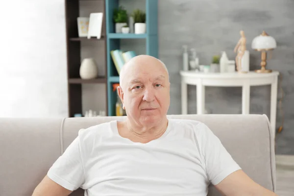 Homem careca sénior — Fotografia de Stock