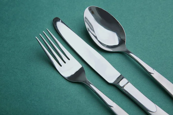 Cutlery set on color background — Stock Photo, Image