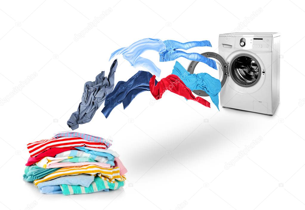 Washing machine and flying clothes 