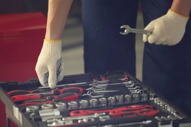 Otomatik mekanik araçları seçme