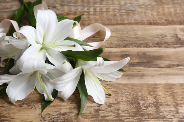 Beautiful white lilies — Stock Photo, Image