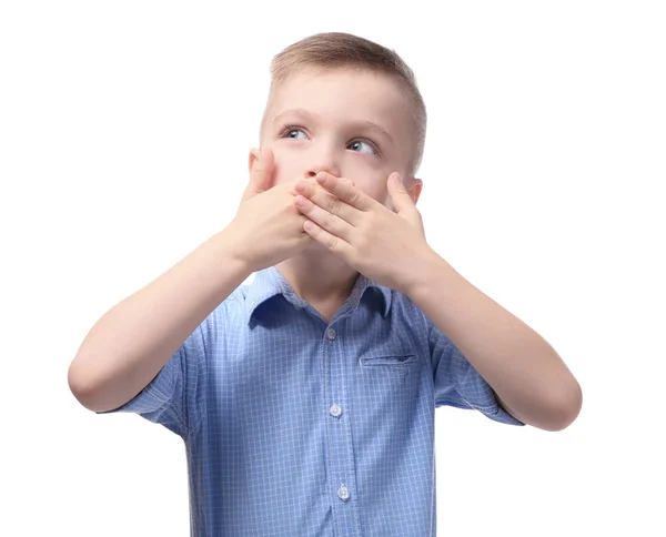 Kleine jongen die betrekking hebben op mond met handen — Stockfoto