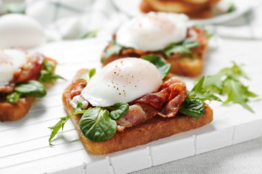 Lezzetli Yumurta Benedict 