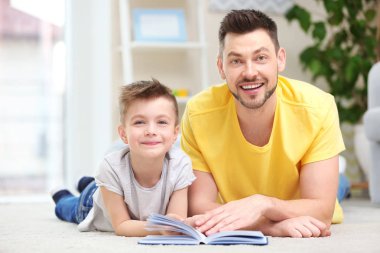 Baba ve oğlu okuma kitabı 