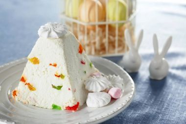 Traditional curd Easter cake  clipart