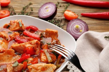 Plate with chicken cacciatore   clipart